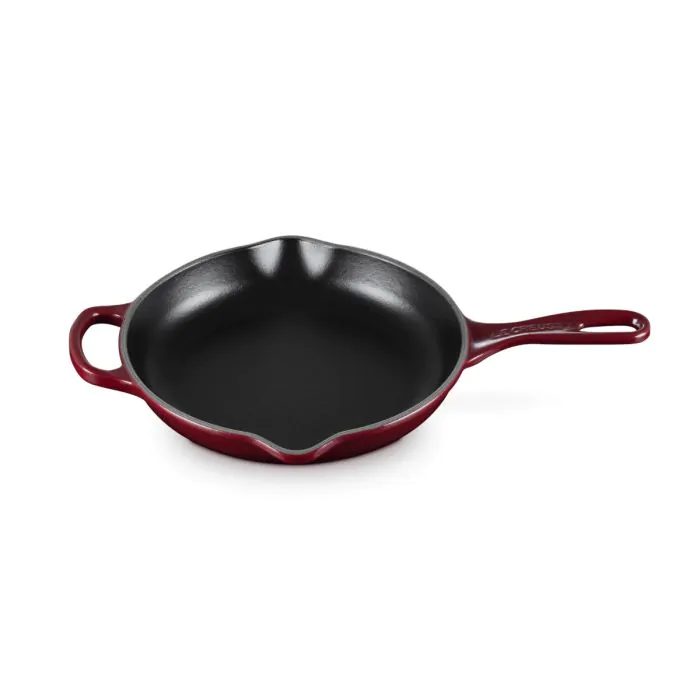 le-creuset-signature-skillet-23cm-garnet.jpg