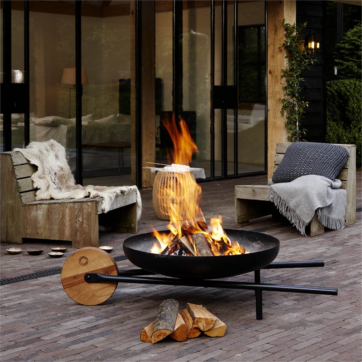 konstantin-slawinski-barrow-vuurschaal-en-bbq