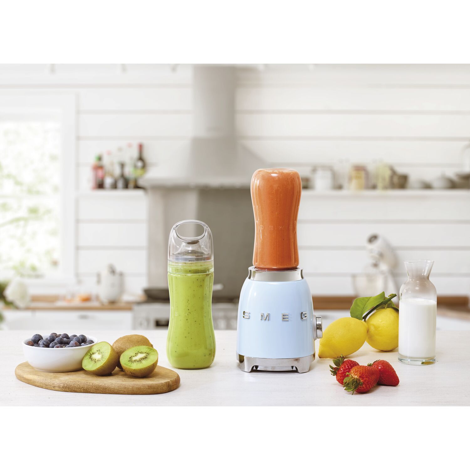 smeg-personal-blender-pbf01pbeu-pastelblauw