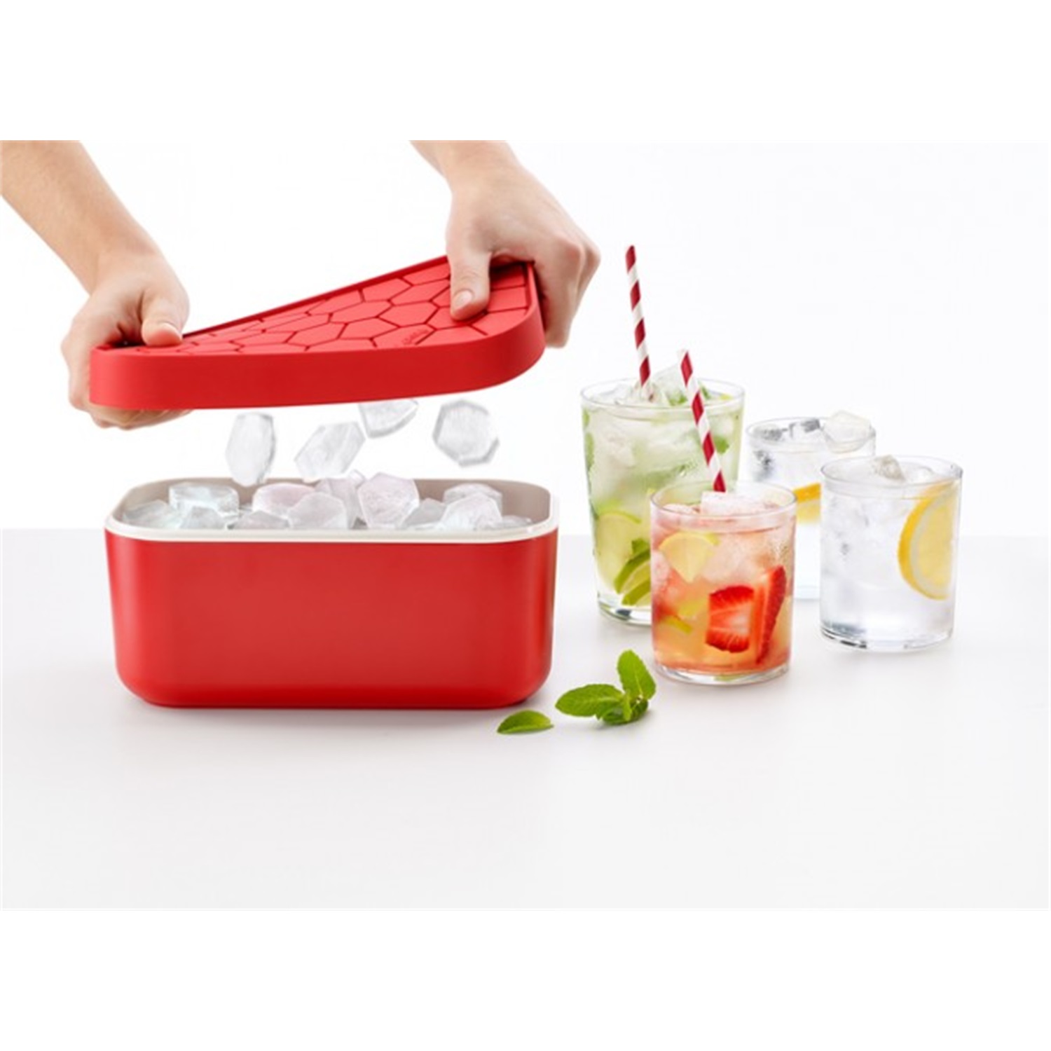 lekue-ice-box-ijsblokjesmaker-132-vaks-rood