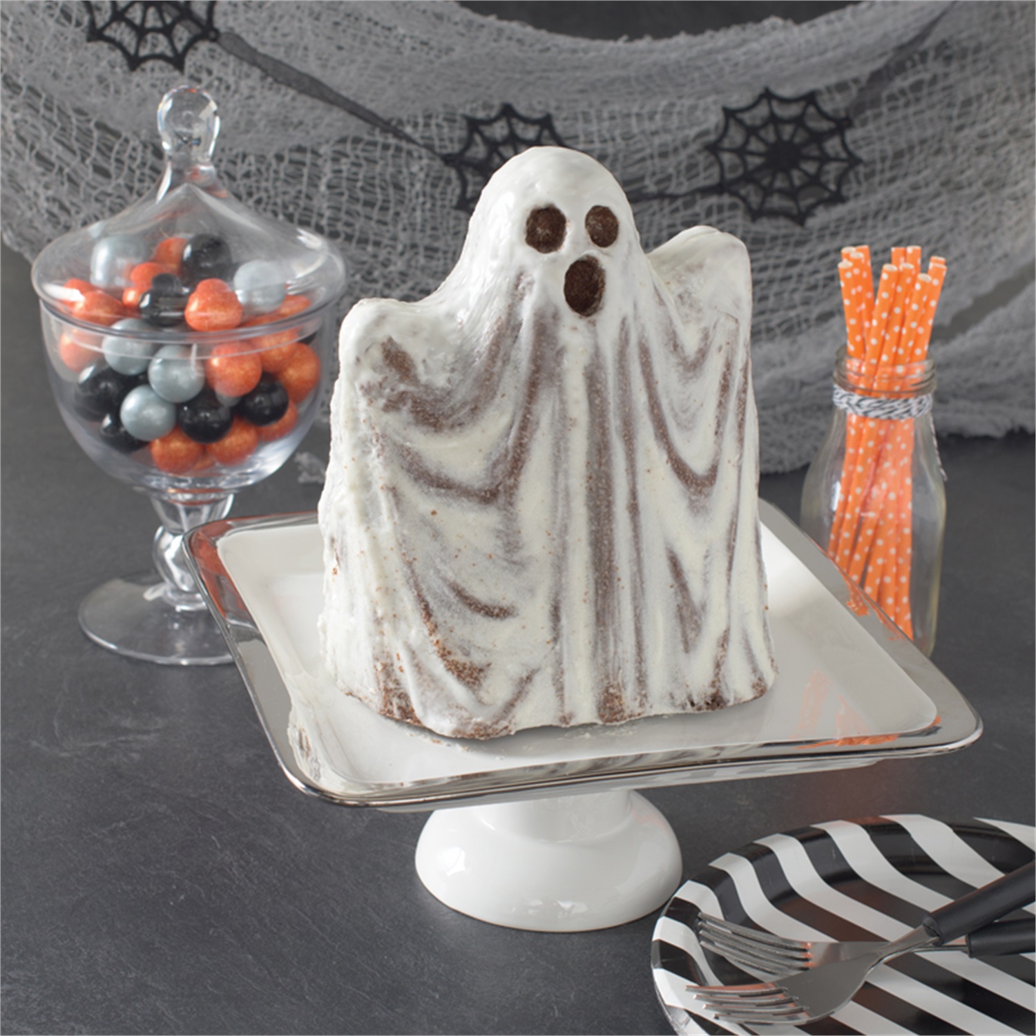 nordic-ware-3d-spooky-ghost-bakvorm-2-vaks-brons