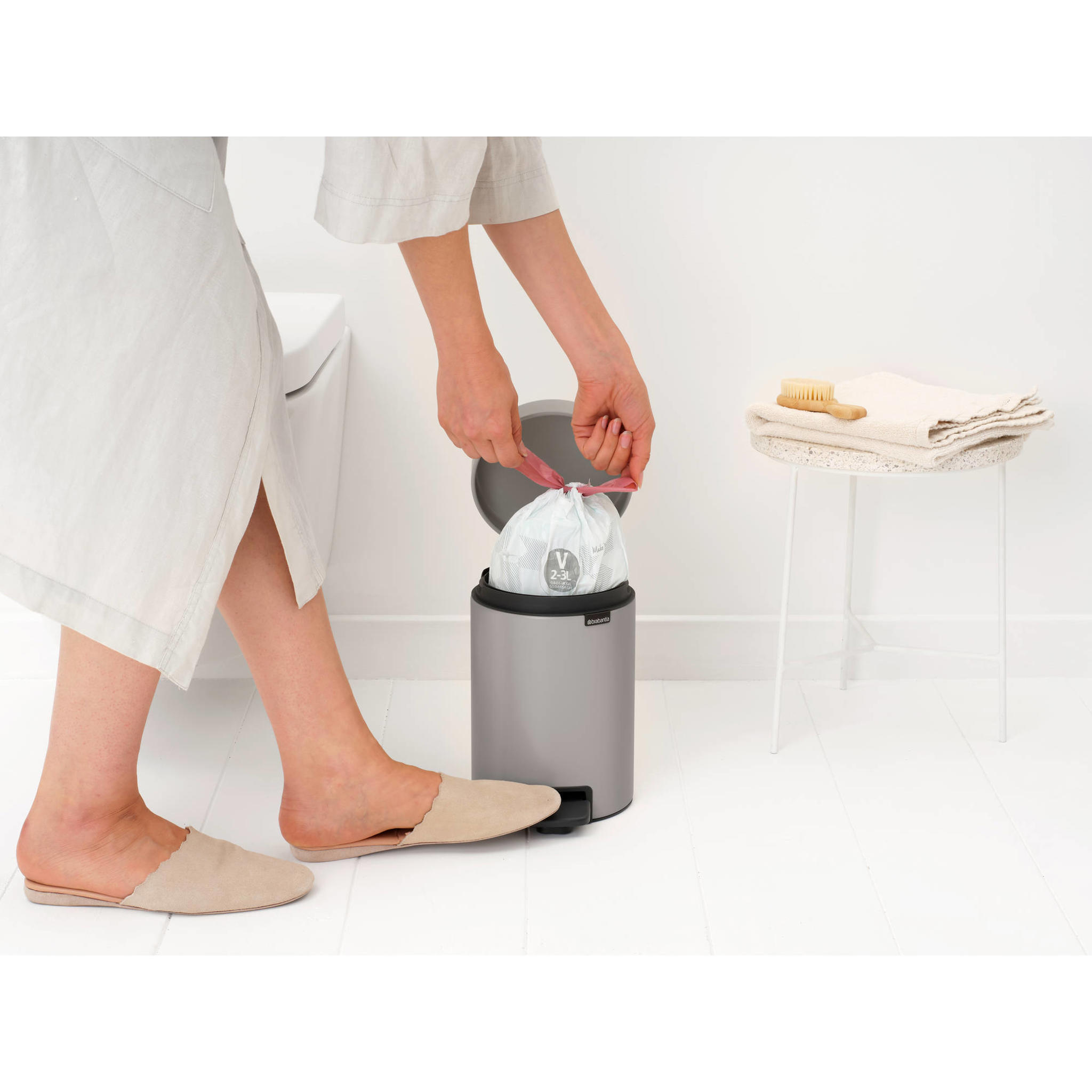 brabantia-newicon-pedaalemmer-3l-soft-grey5.jpg