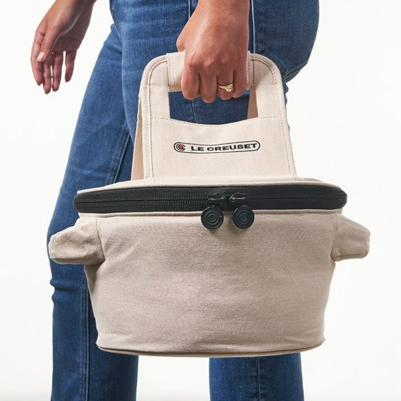 le-creuset-draagtas-braadpan-38cm-ecru6.jpg