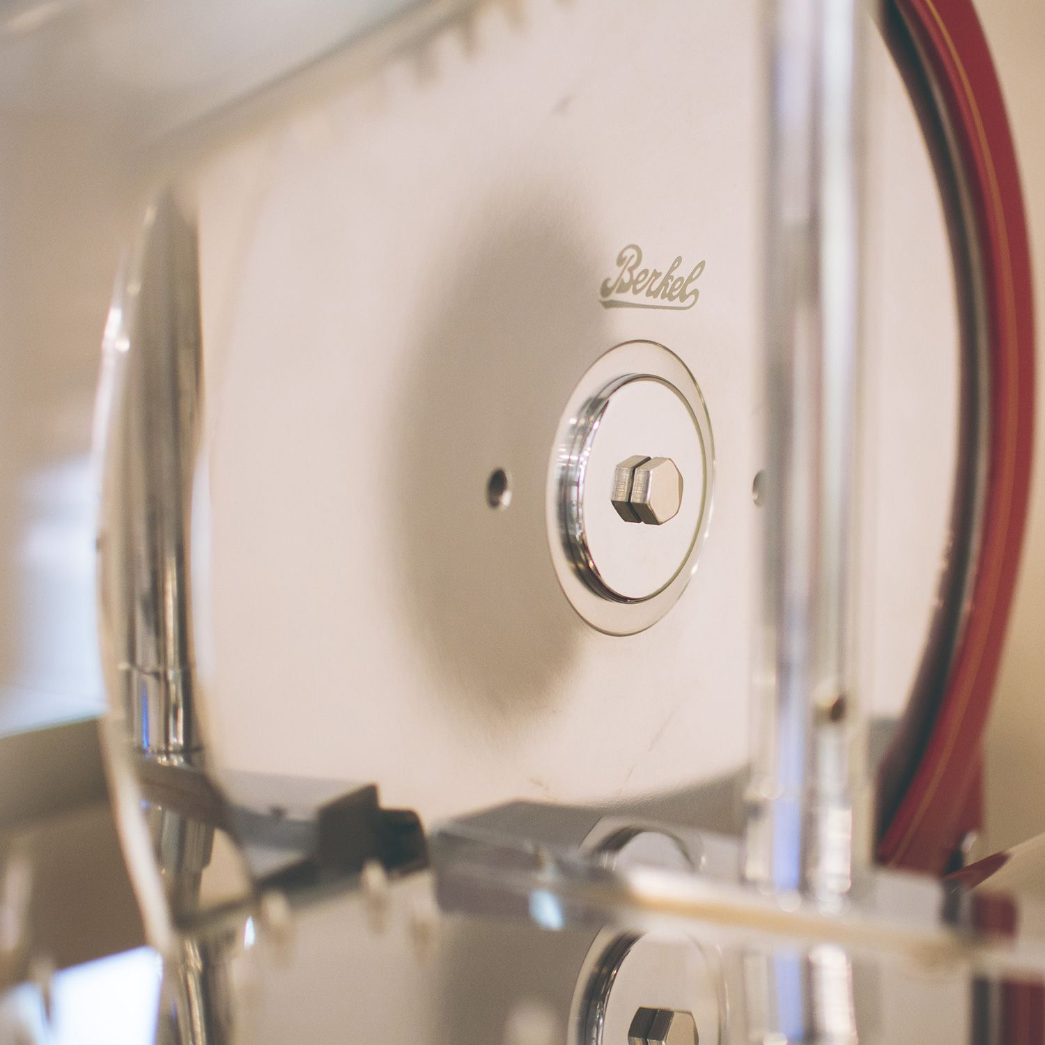 berkel-volano-p15-flower-flywheel-snijmachine-285cm-rood