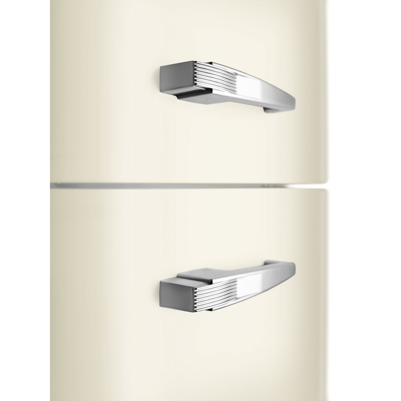 smeg-jaren-50-koel-vriescombinatie-koelkast-fab30rcr6-creme-rechtsdraaiend-785176309.jpg