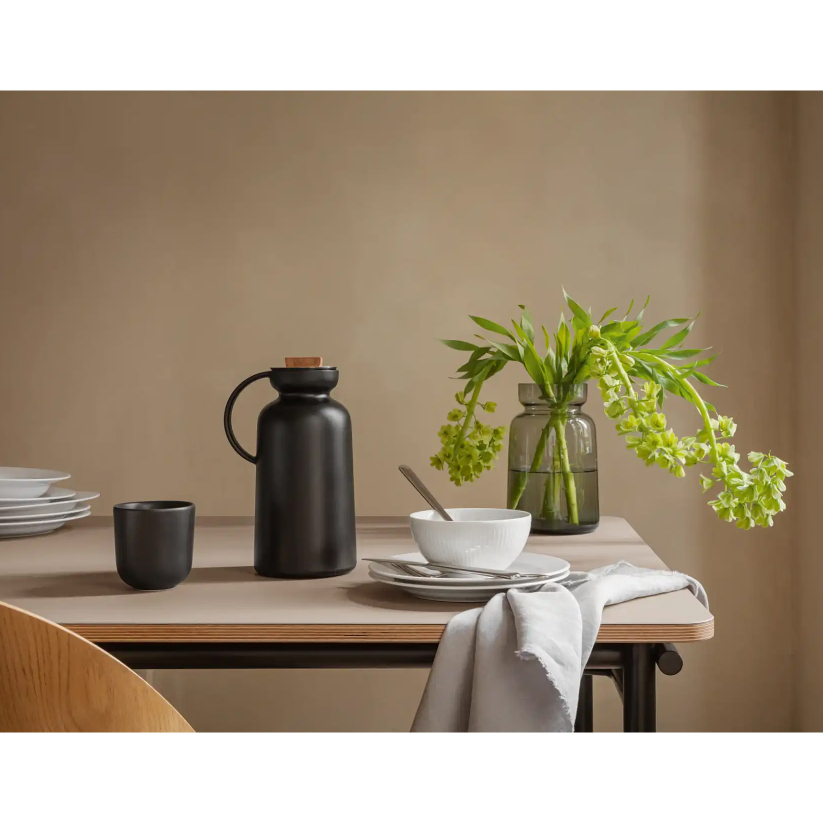 eva-solo-silhouette-thermoskan-1l-zwart