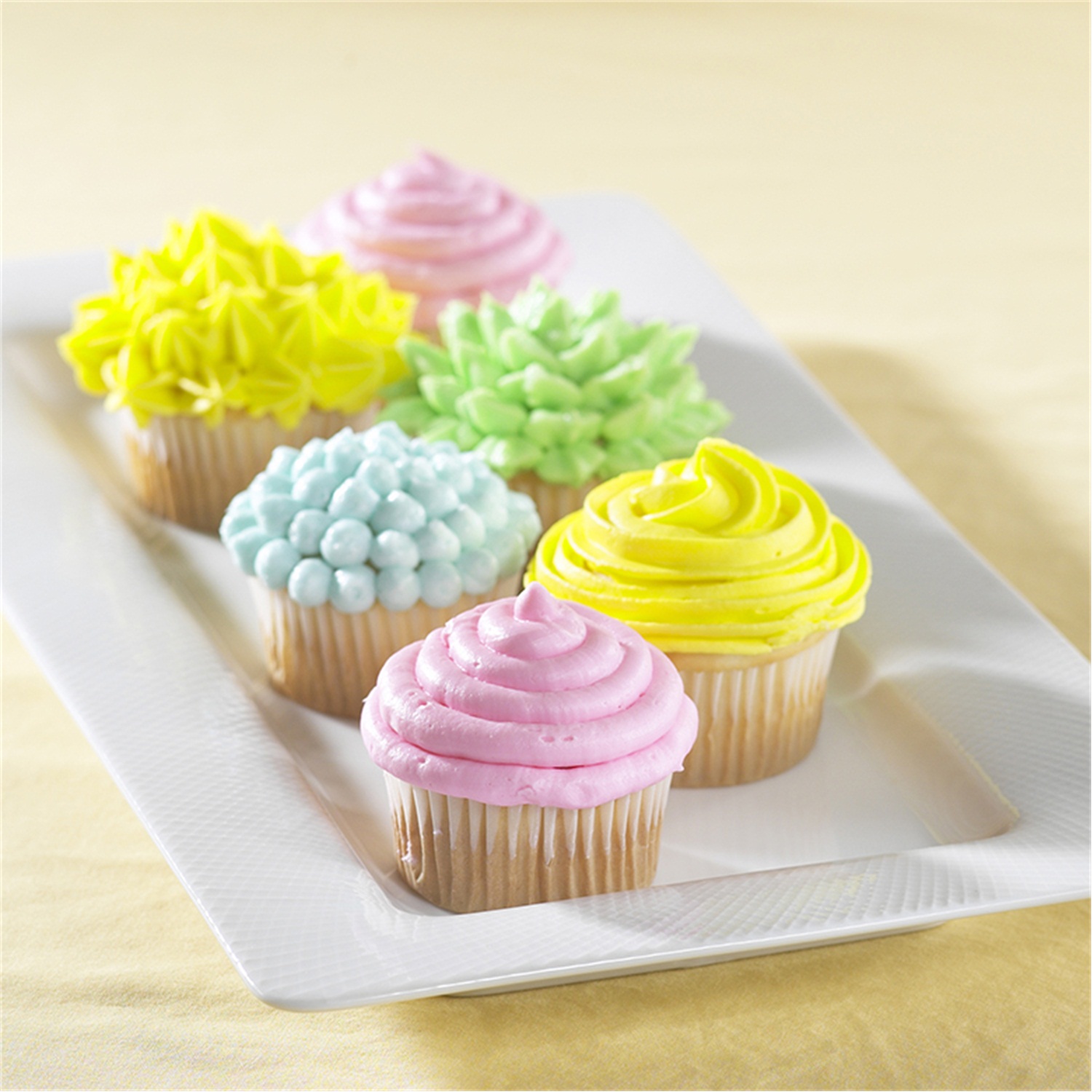 nordic-ware-deluxe-cupcake-decoratieset-5-delig-rood