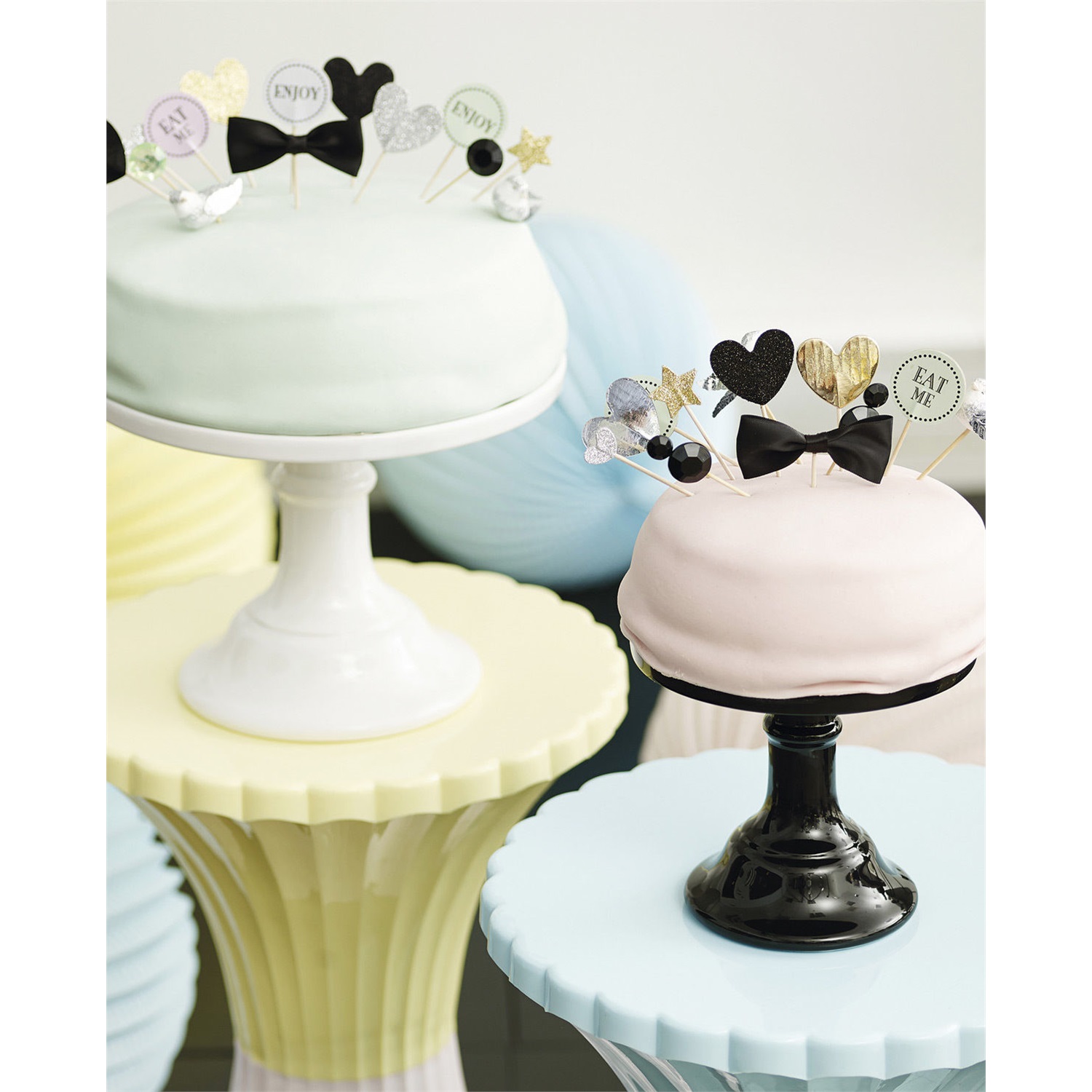 miss-etoile-ceramic-stand-taartplateau-groen-155cm