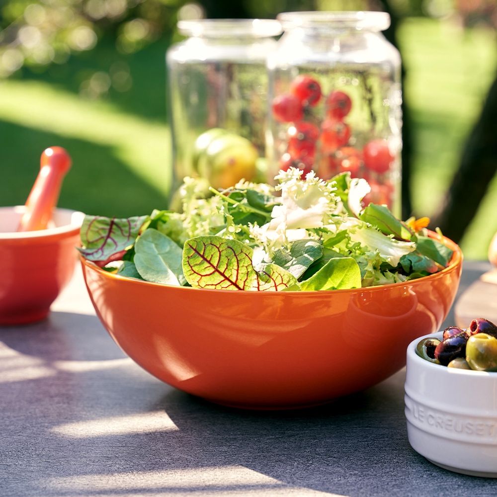 le-creuset-stoneware-saladeschaal-24cm-oranjerood