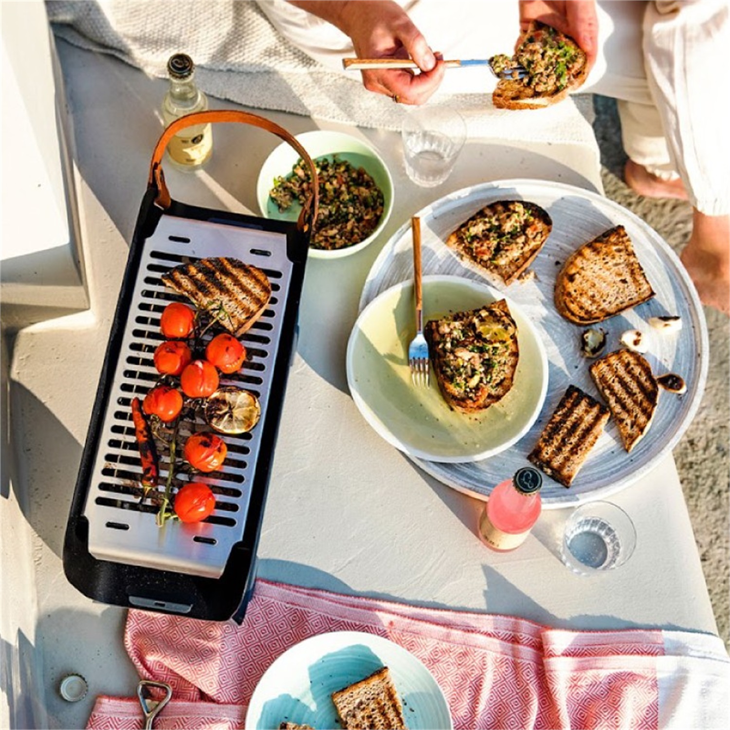 una-grill-draagbare-houtskoolbarbecue-turquoise