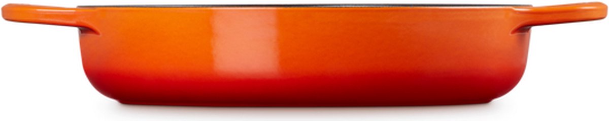 le-creuset-signature-serveerpan-28cm-oranjerood3.jpg