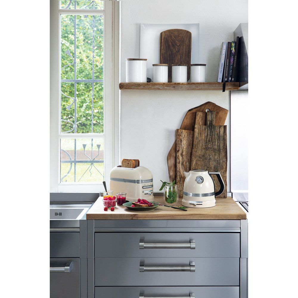 kitchenaid-artisan-broodrooster-5kmt2204eac-2-gleufs-creme_40.jpeg_4jpeg