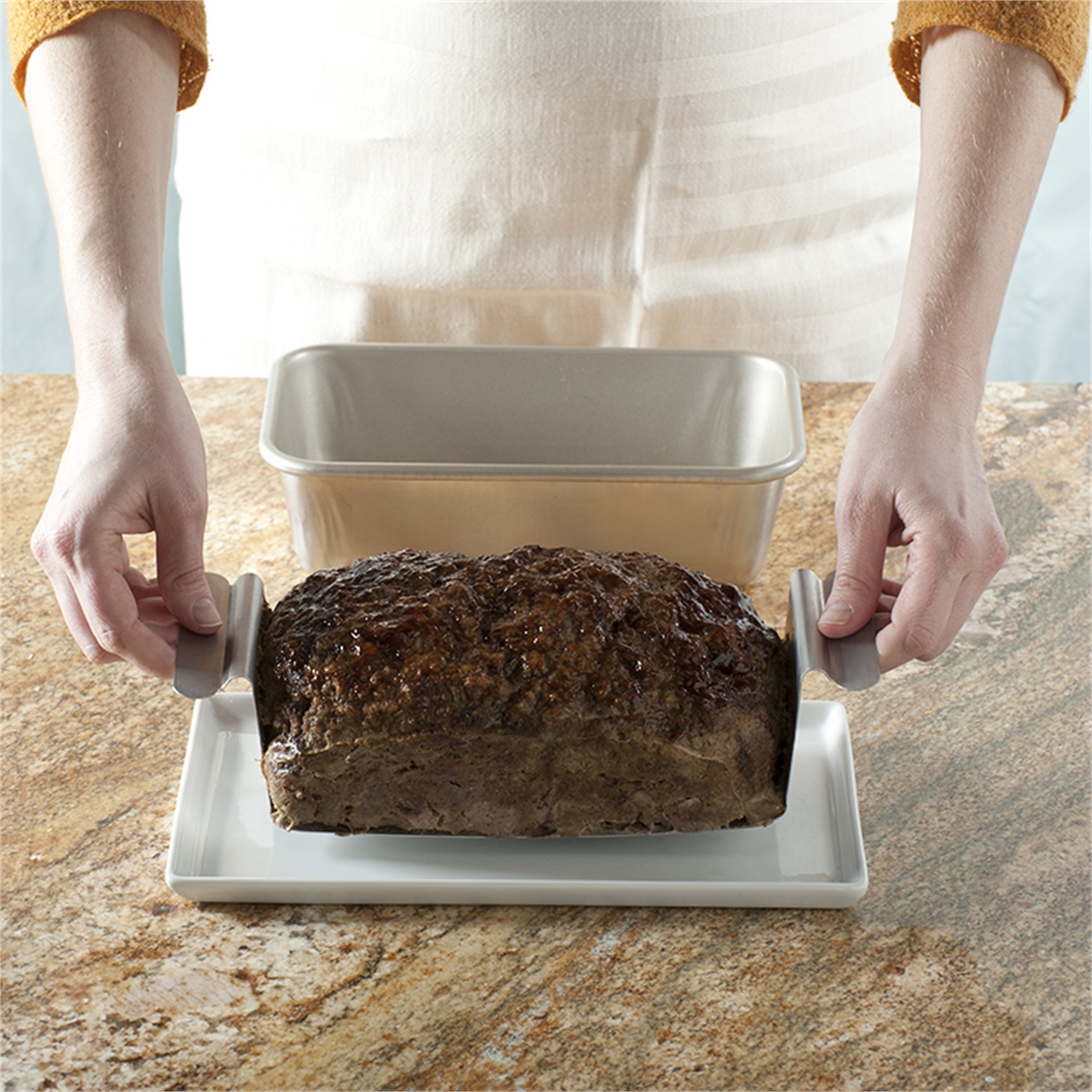 nordic-ware-meatloaf-gehaktbroodvorm-met-inzet-29x16cm