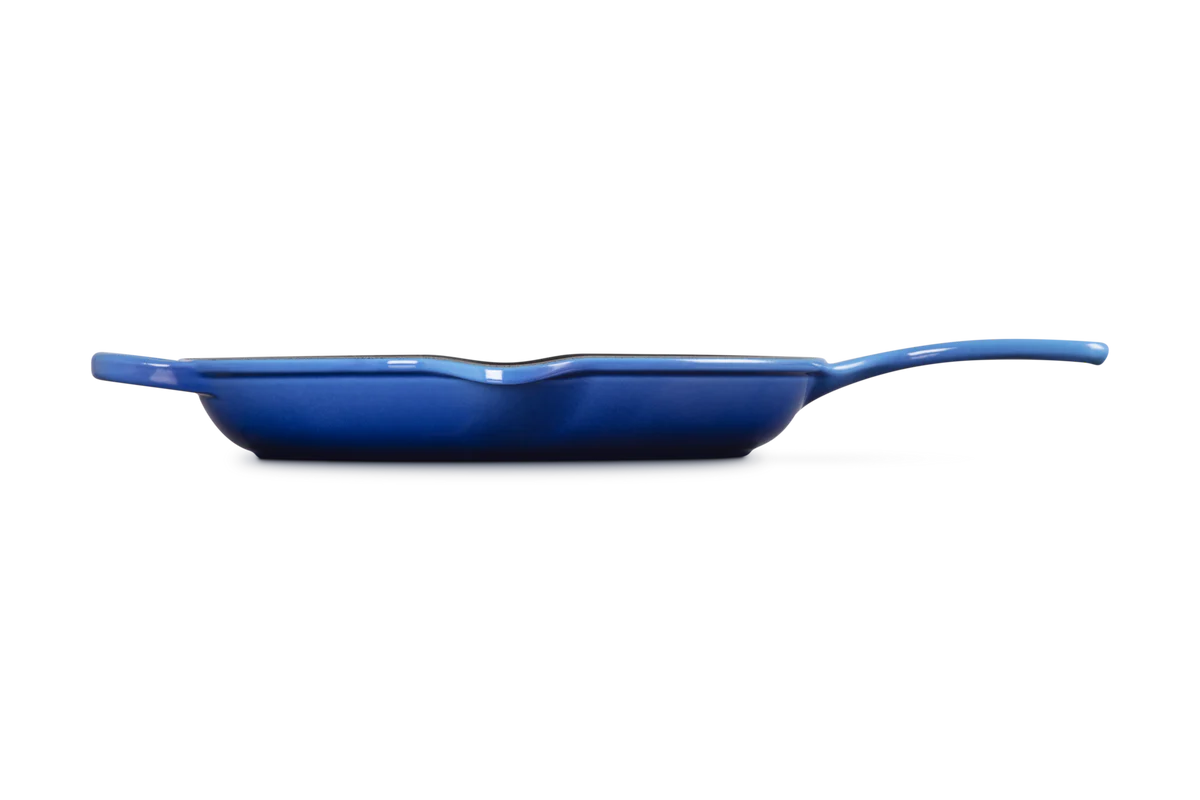 le-creuset-signature-skillet-30cm-azure4.jpg