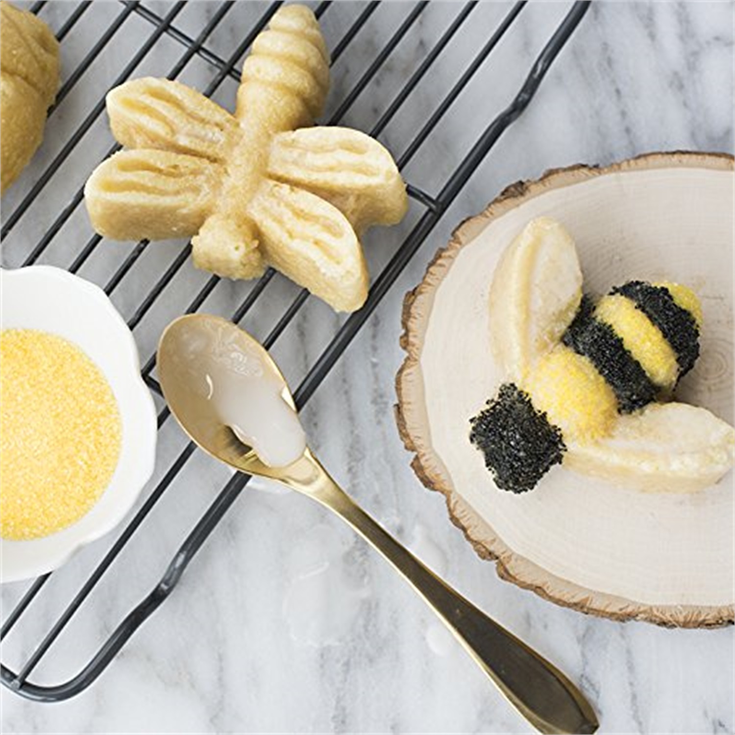 nordic-ware-backyard-bugs-bakvorm-8-vaks-koper