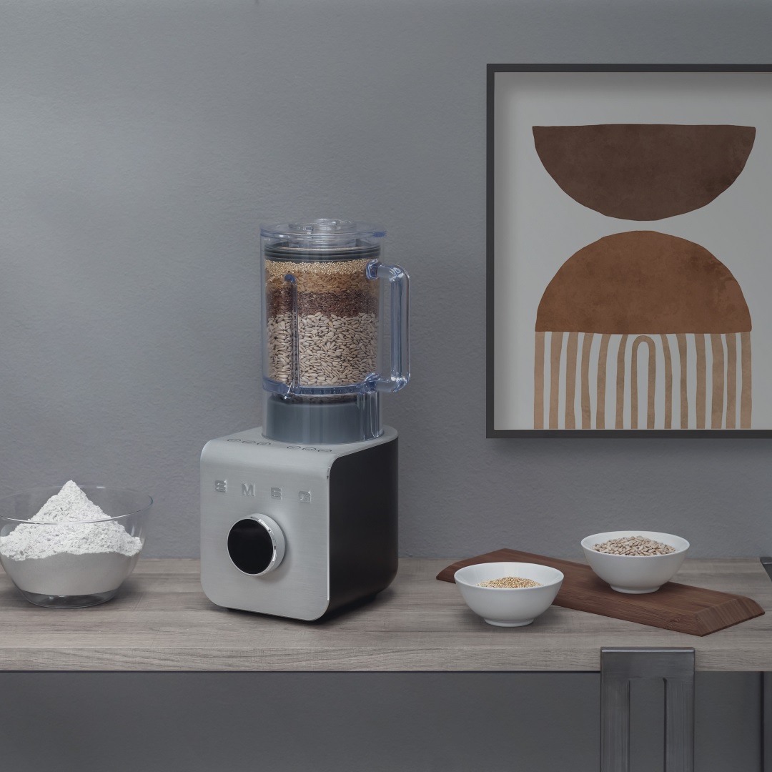 smeg-high-performance-blender-blc01blmeu-zwart