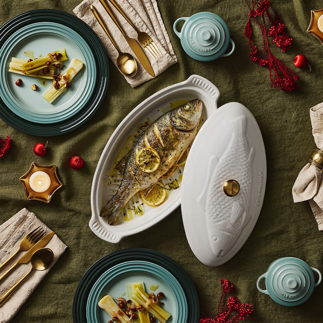 Kerst-catgeorie-vis-le-creuset-schaal