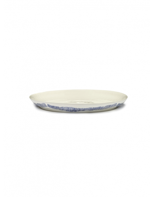 serax-feast-ottolenghi-serveerschaal-s-b8921016b-35cm-white-swirlblue-stripes