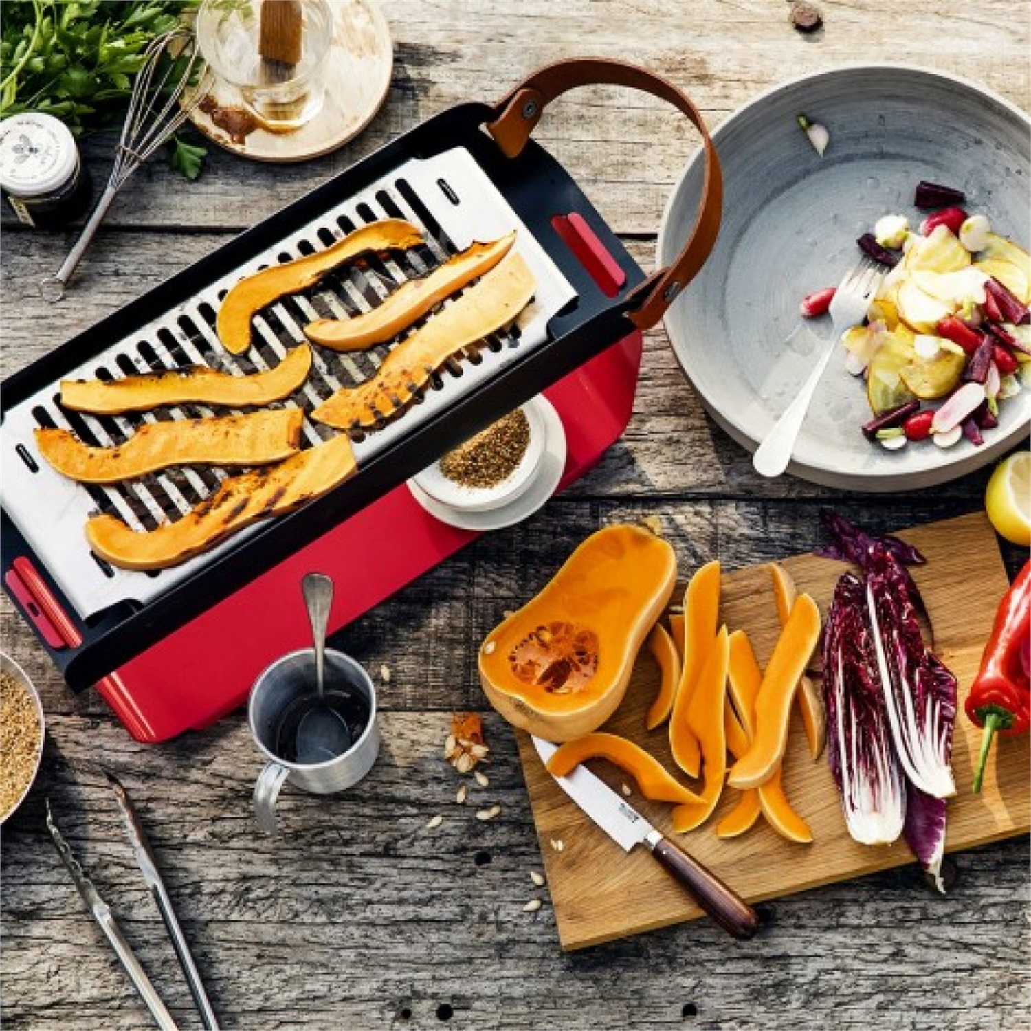 una-grill-draagbare-houtskoolbarbecue-rood