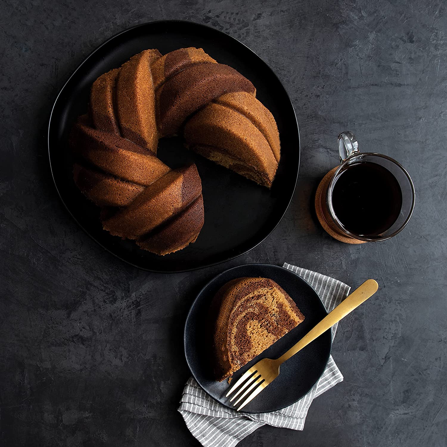 nordic-ware-braided-bundt-tulbandvorm-goud