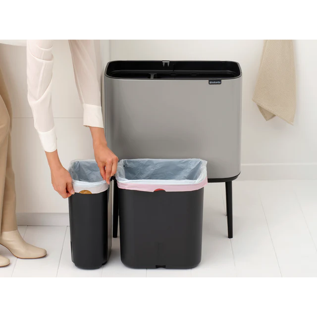 brabantia-bo-touch-bin-hi-afvalemmer-11-23l-soft-grey2.jpg