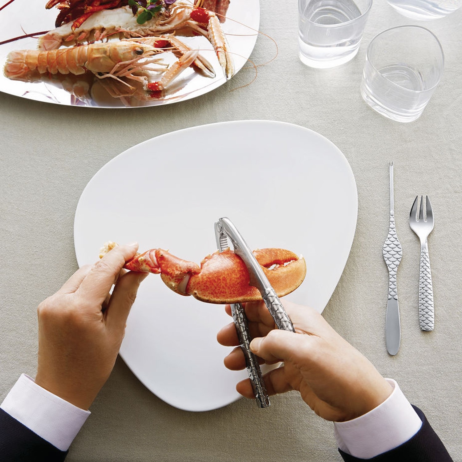 alessi-colombina-fish-kreeftentang-fm2342-17cm