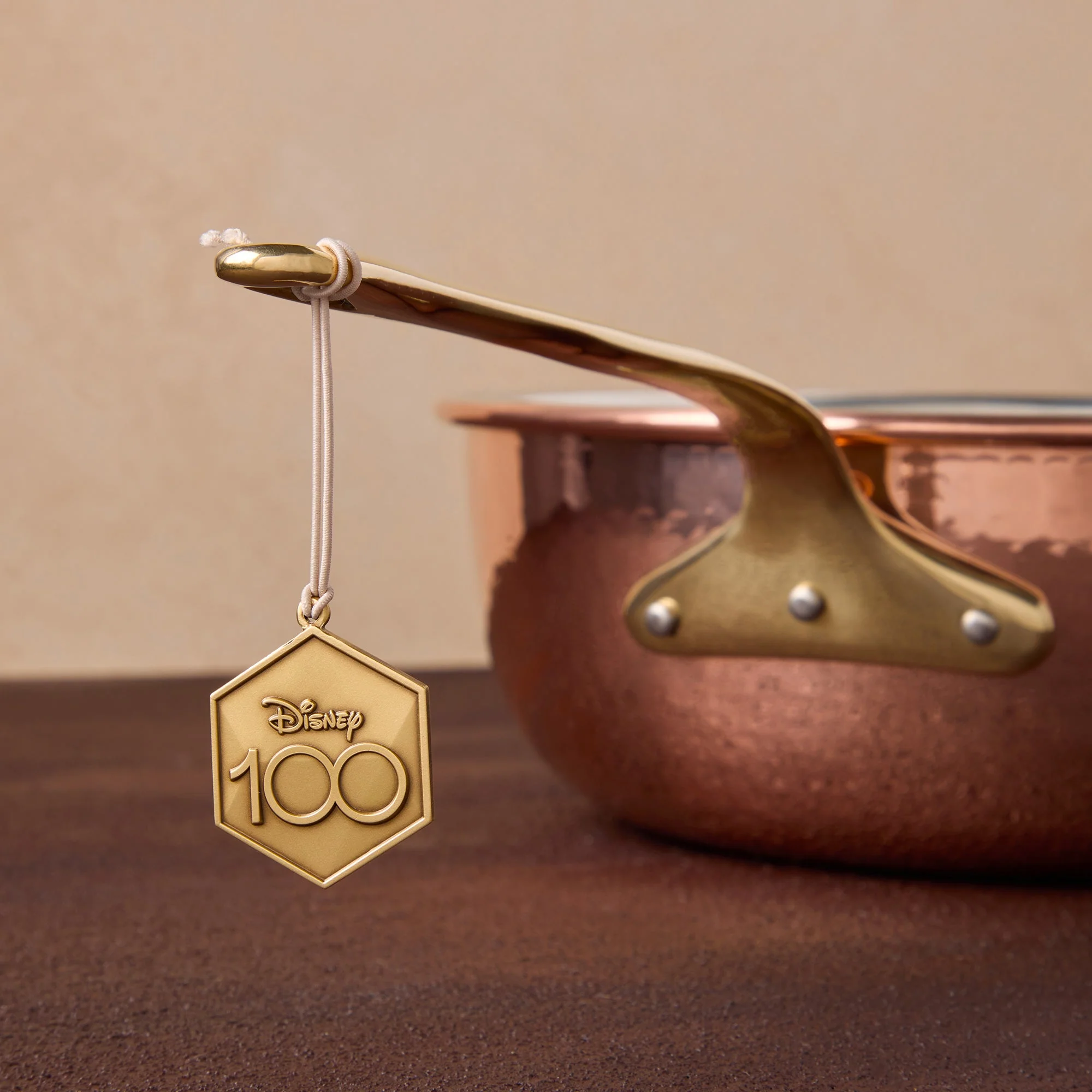 ruffoni-disney-sauteerpan-met-deksel-minnie-mouse-26cm-limited-edition_8webp