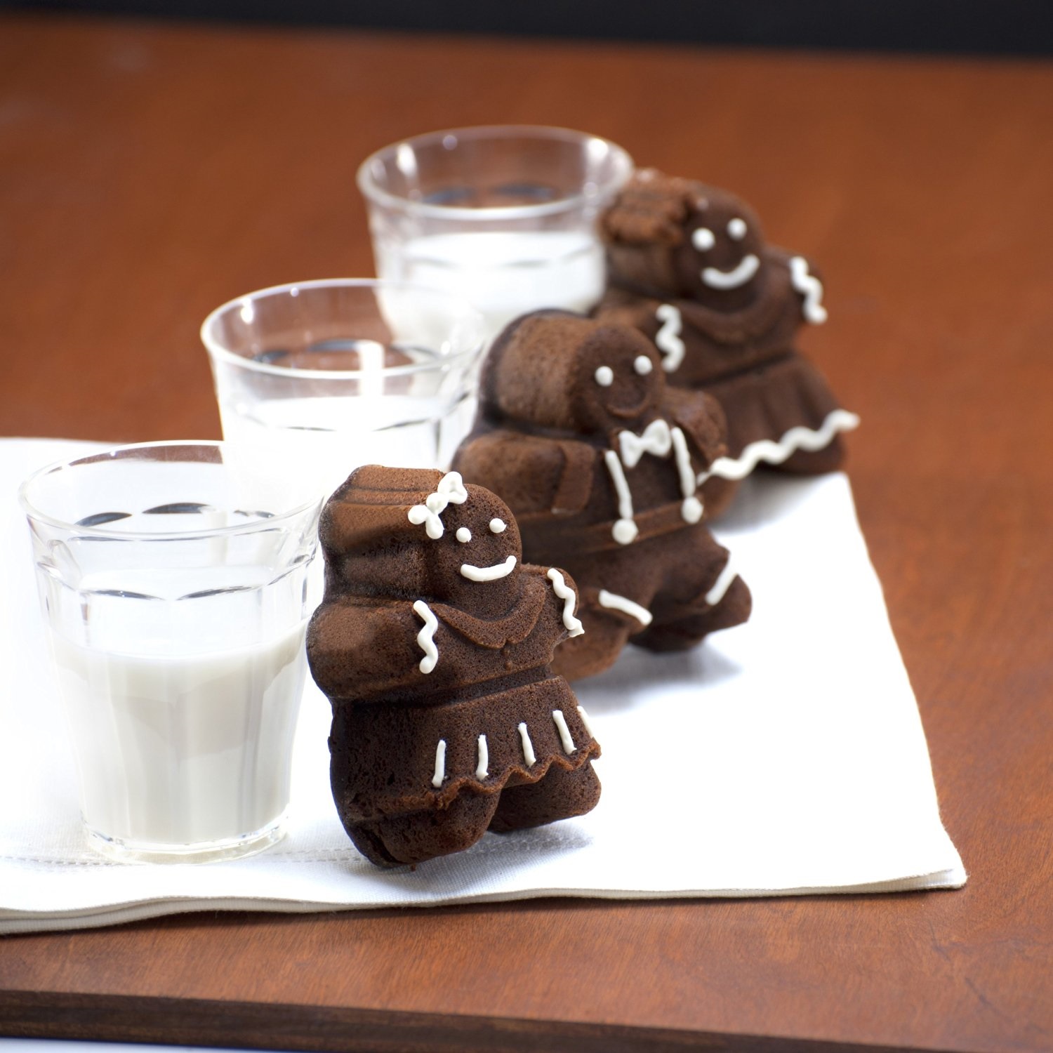 nordic-ware-gingerbread-kids-cakelet-bakvorm-6-vaks-zilver