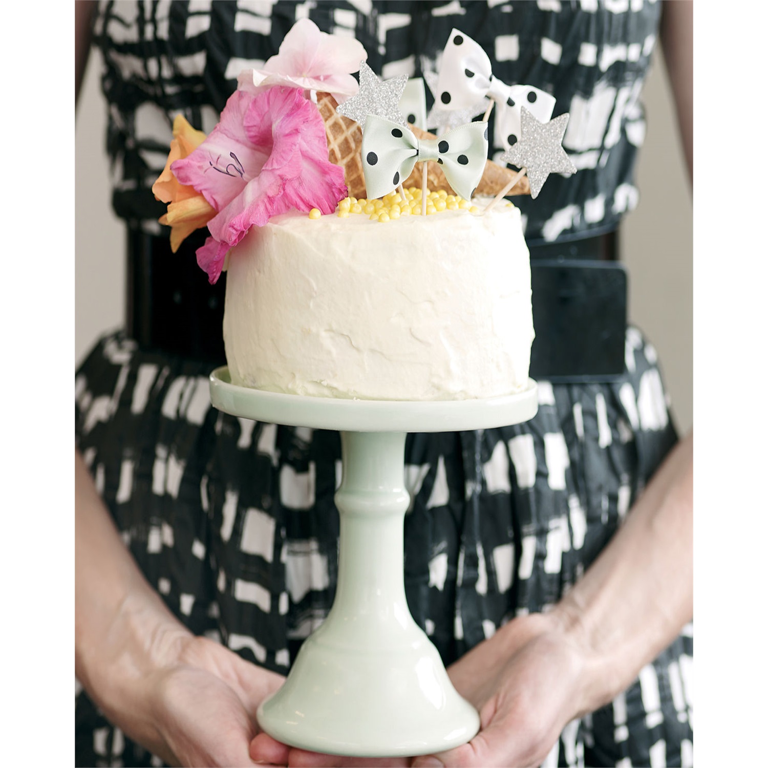 miss-etoile-ceramic-stand-taartplateau-groen-155cm