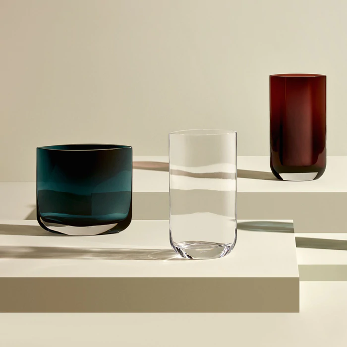 nude-blade-vase-tall-petroleum-groen