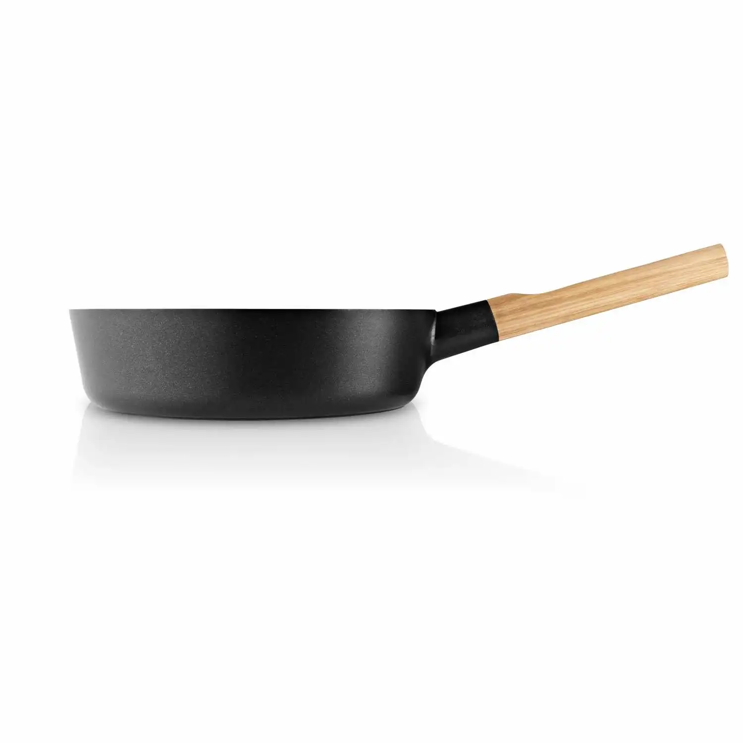 eva-solo-nordic-kitchen-sauteerpan-24cm-zwart