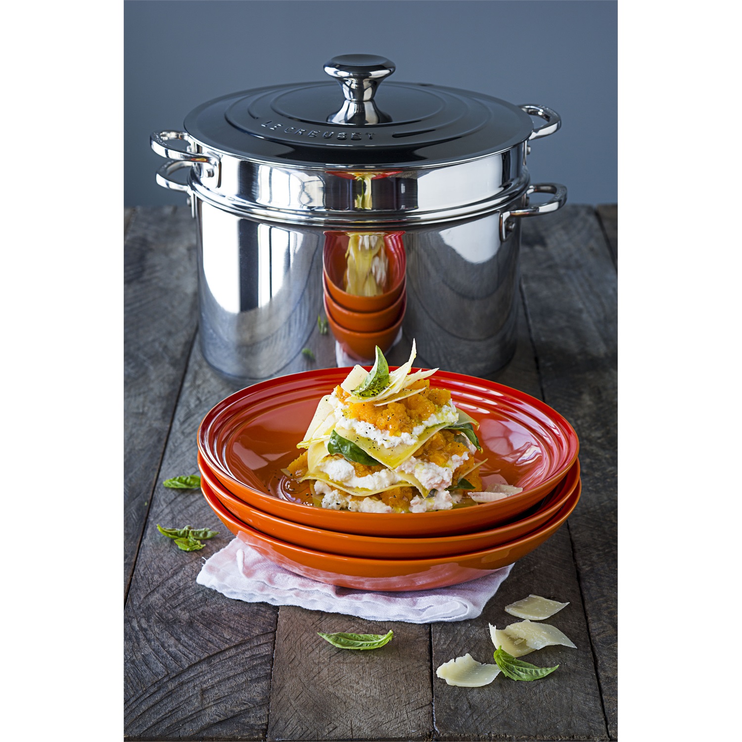 le-creuset-stoneware-pastabord-22cm-oranjerood