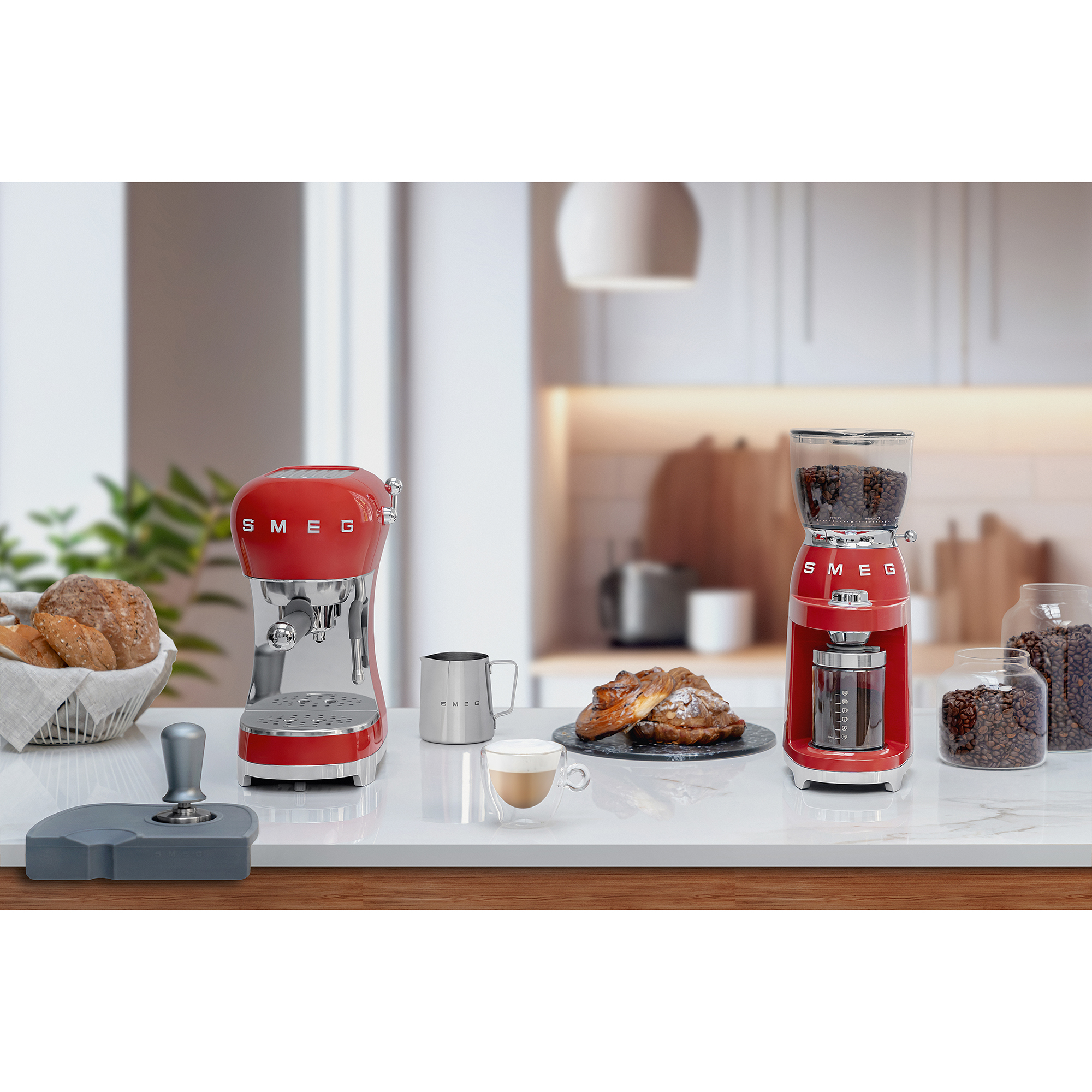 smeg-espressomachine-ecf02rdeu-rood_12