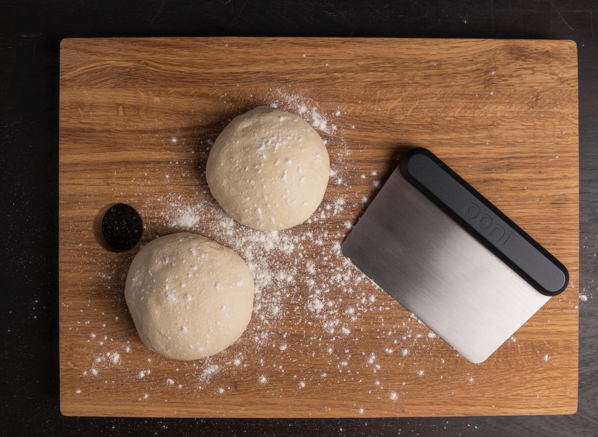 ooni-pizza-deegschraper