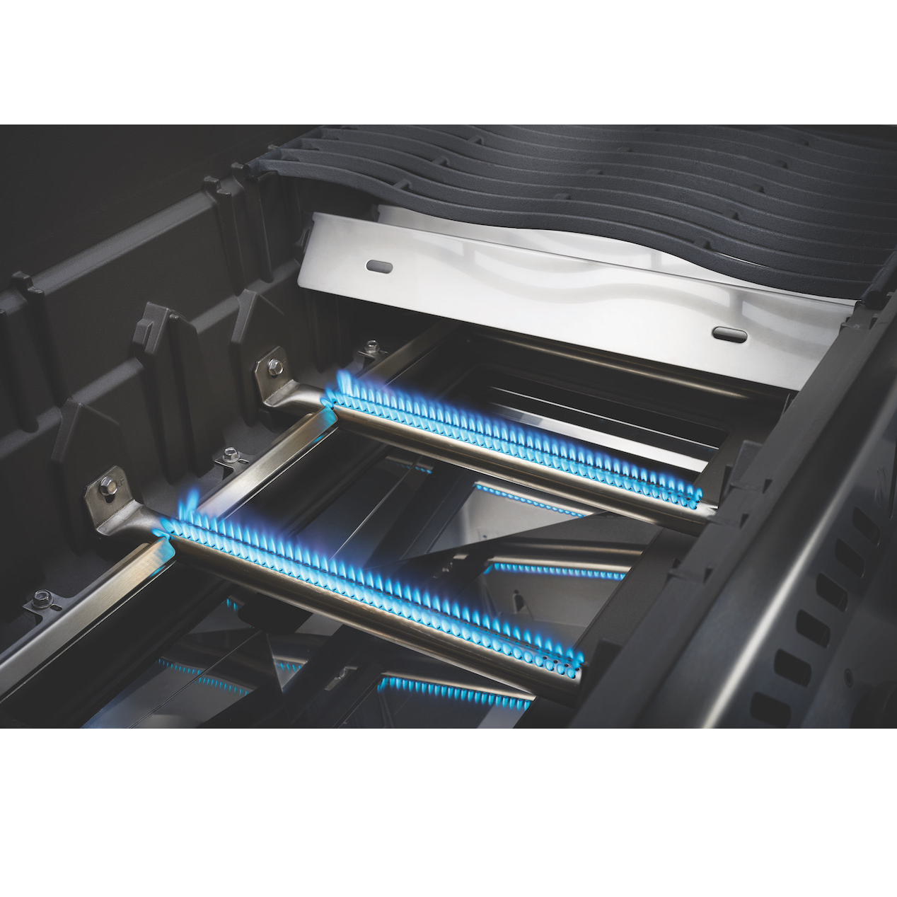 napoleon-rogue-365-gasbarbecue-met-zijbrander-matzwart