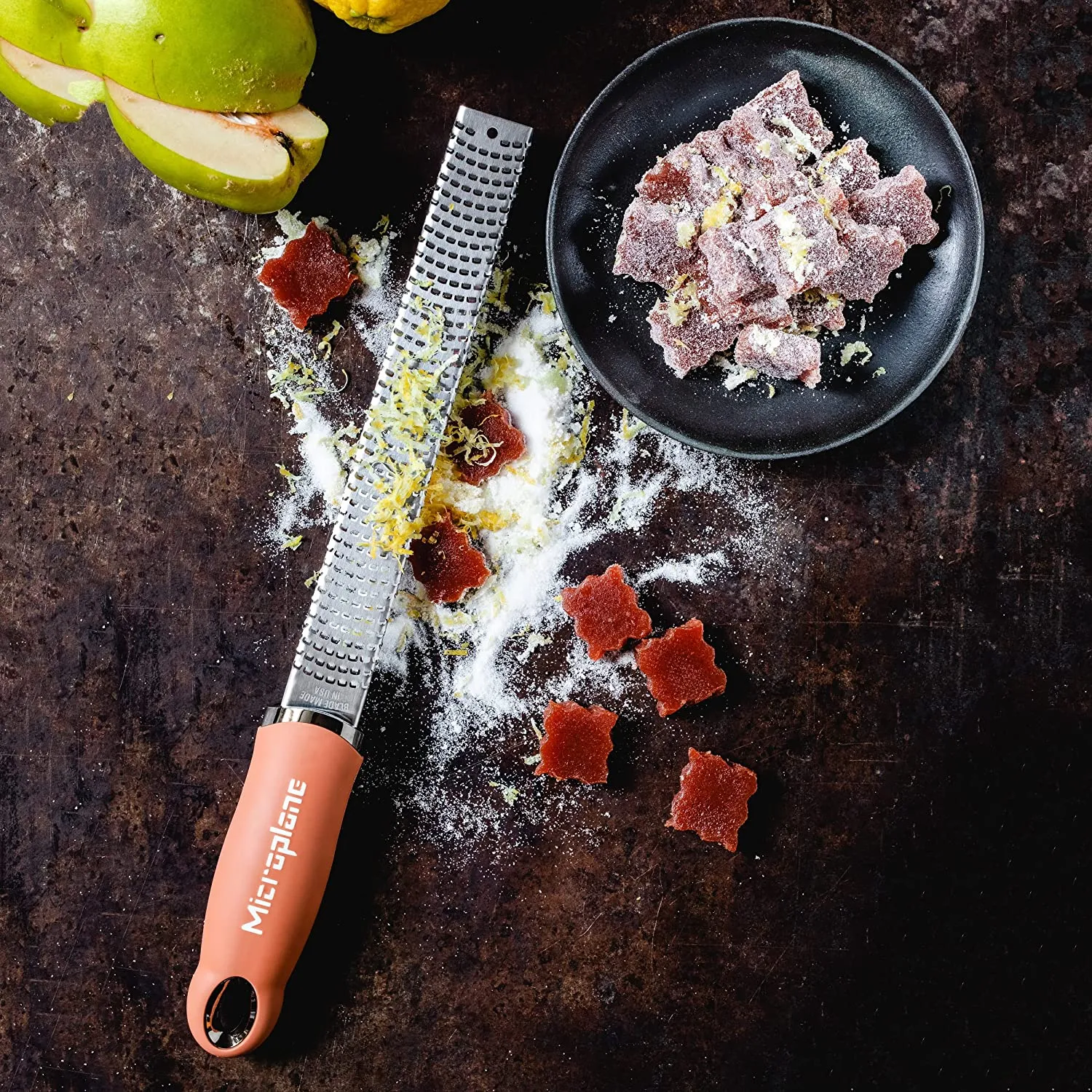 microplane-premium-classic-zesteur-fijn-kaneel-oranje_3webp