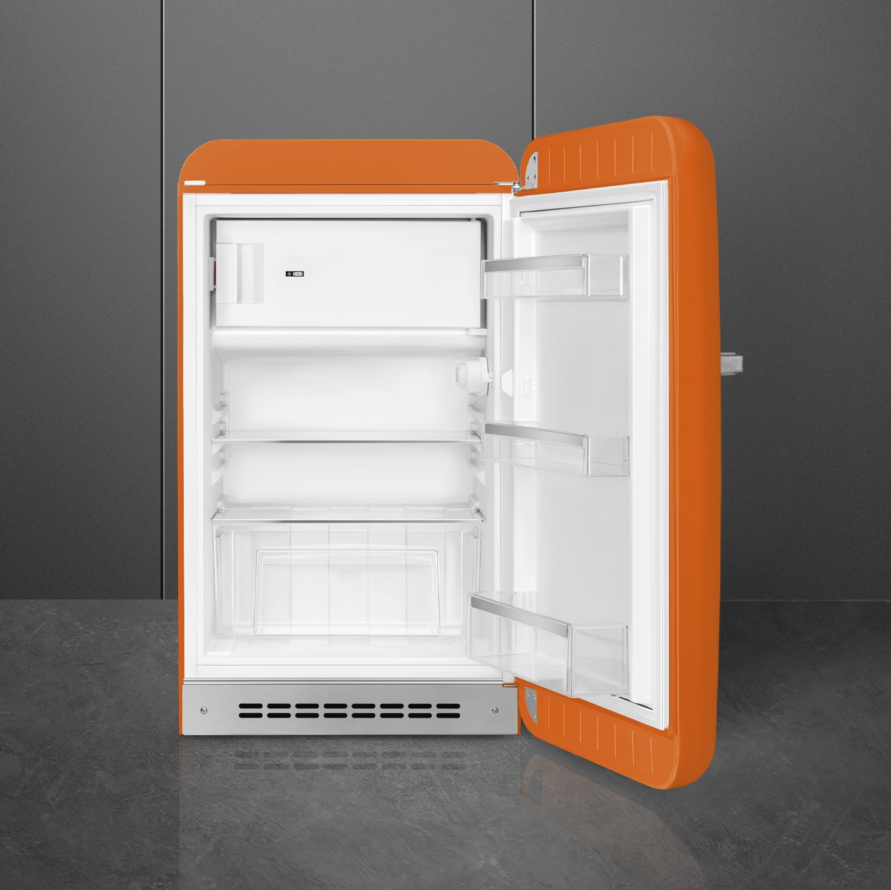 smeg-jaren-50-koelkast-met-vriesvak-fab10ror6-oranje-rechtsdraaiend2.jpg