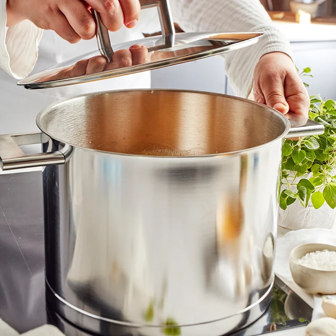 demeyere-john-pawson-soeppan-met-rvs-deksel-24cm_70