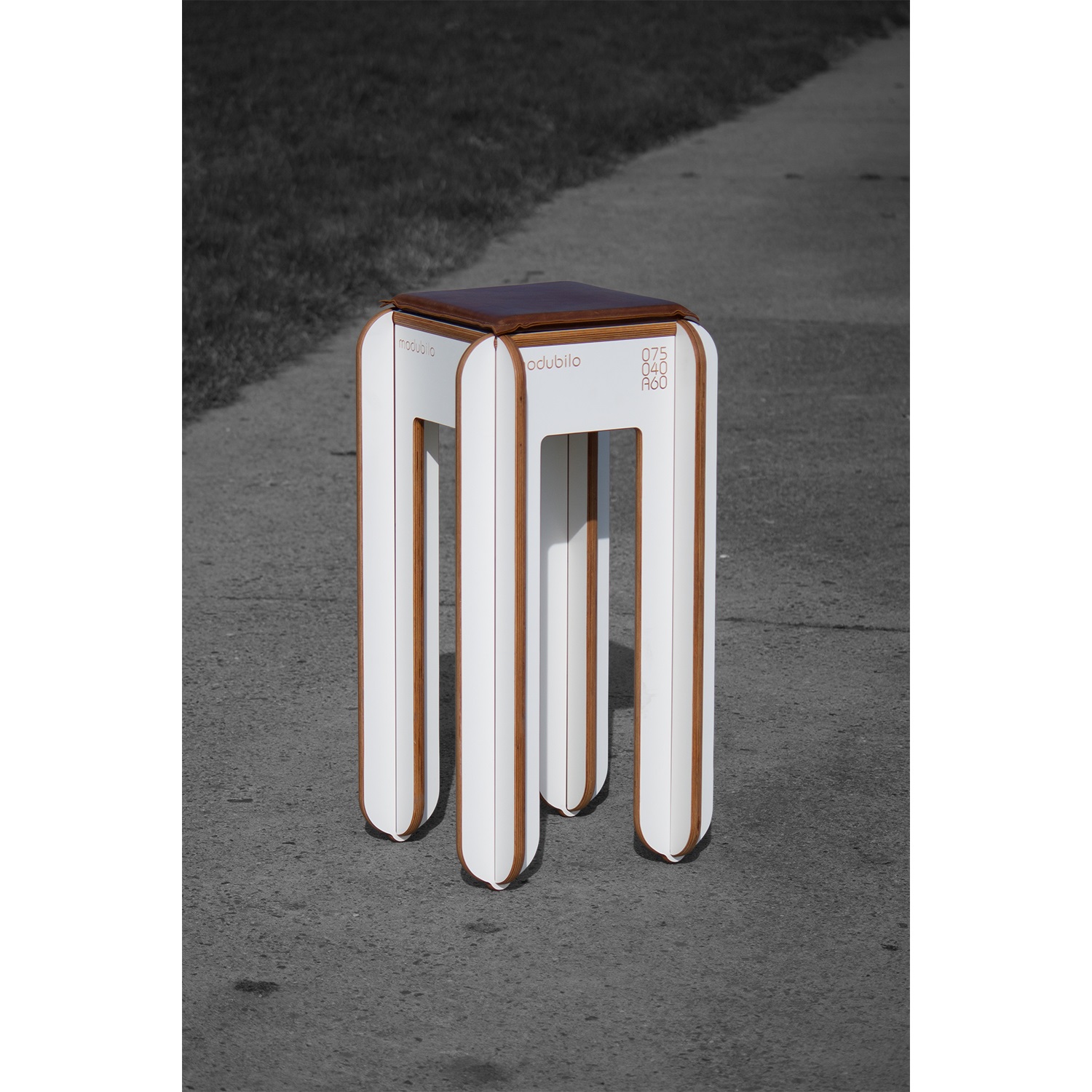 modubilo-kruk-met-leren-kussen-75cm