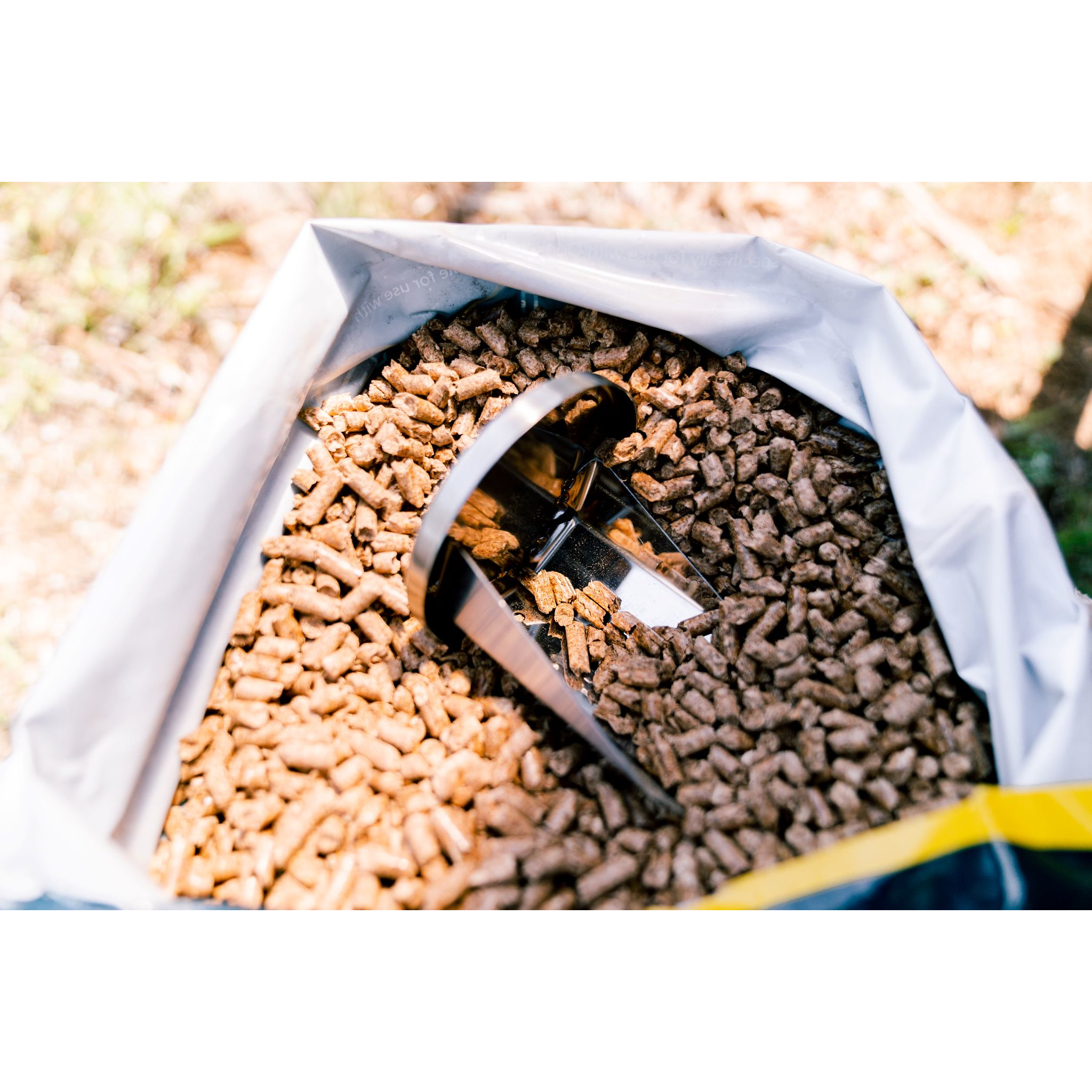 ooni-premium-houtpellets-10kg-naaldboomhout_40