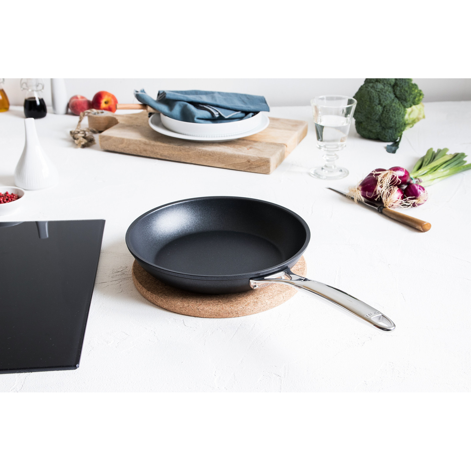 cristel-castelpro-exceliss-ultralu-koekenpan-p28cpfae-28cm_50