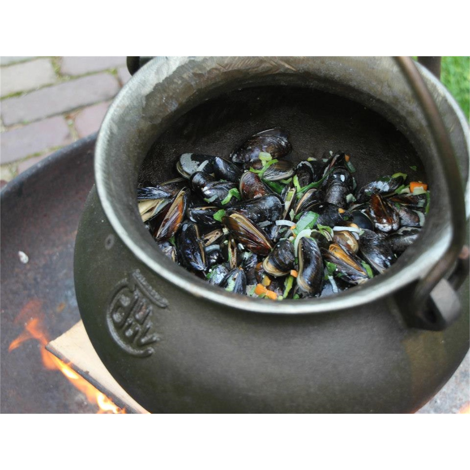 duuv-vuurketel-32cm-geemailleerd-gietijzer