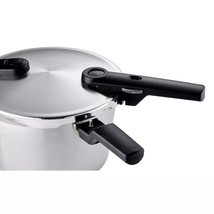 fissler-vitaquick-premium-snelkookpan-met-inzet-6l4.jpg