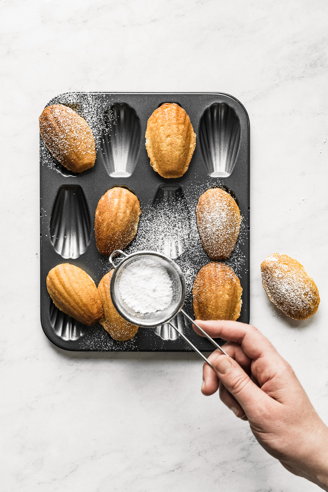 de-buyer-madeleinevorm-471012-12-vaks