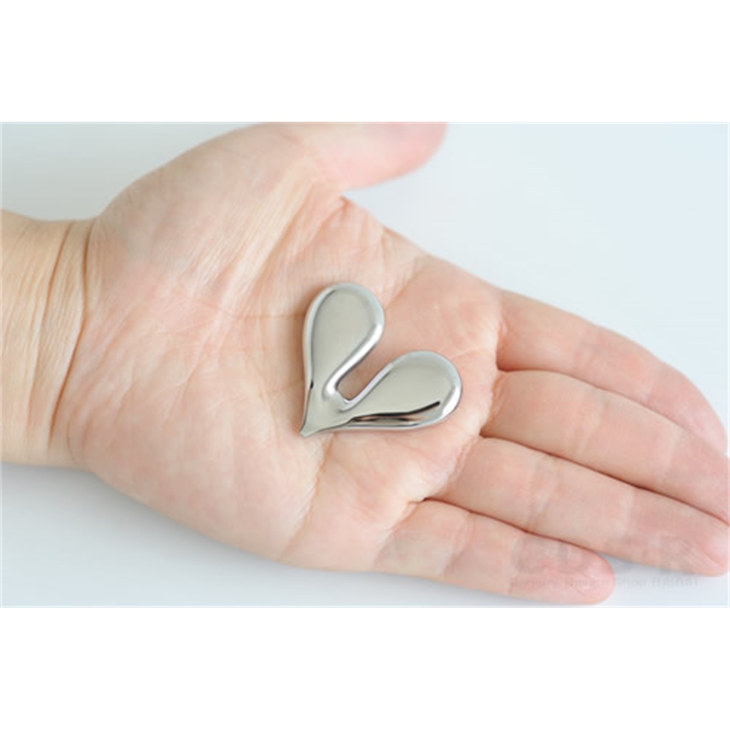 alessi-objets-bijoux-nut-splitter-notenkraker-jht01-rvs