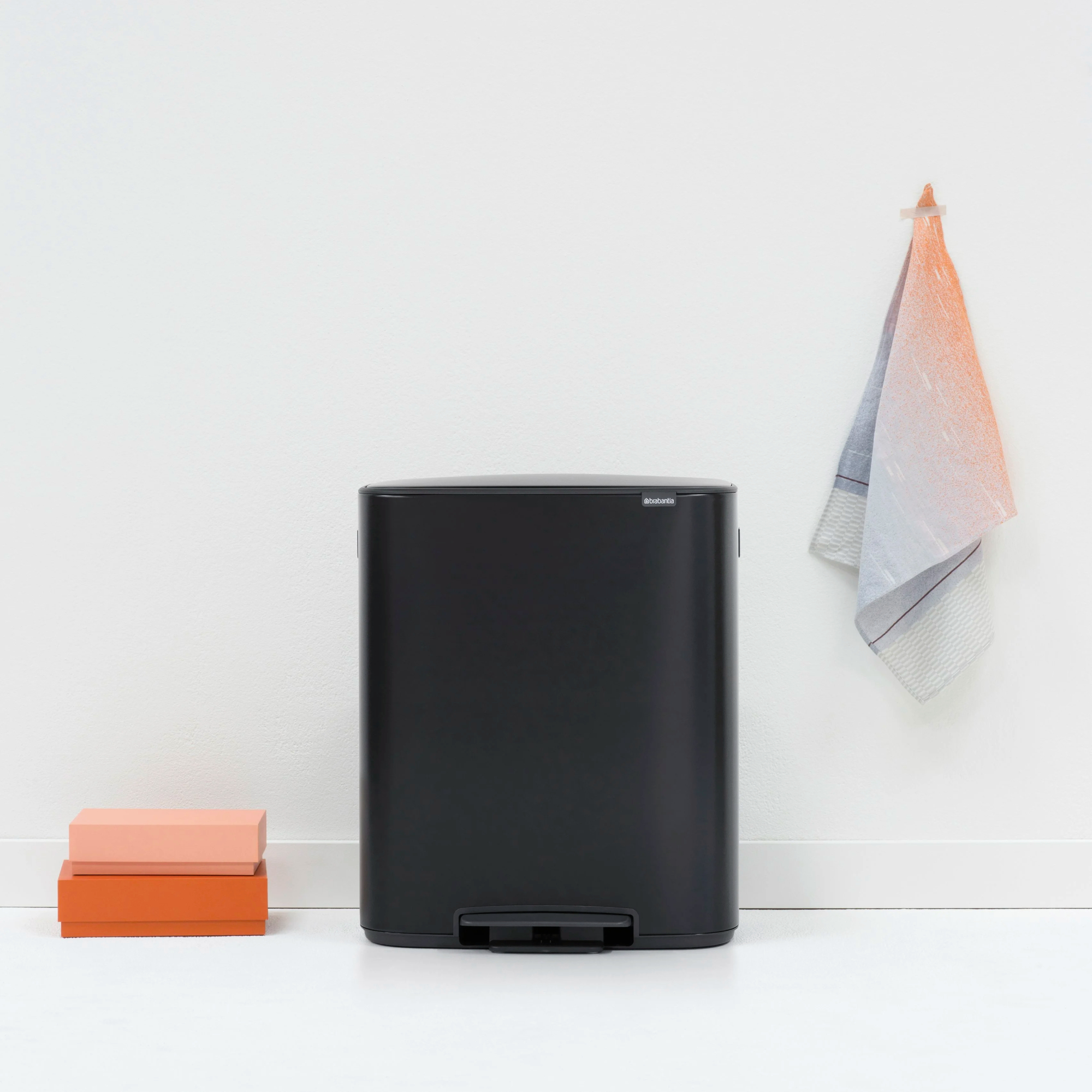brabantia-bo-pedaalemmer-60l-mat-zwart_12