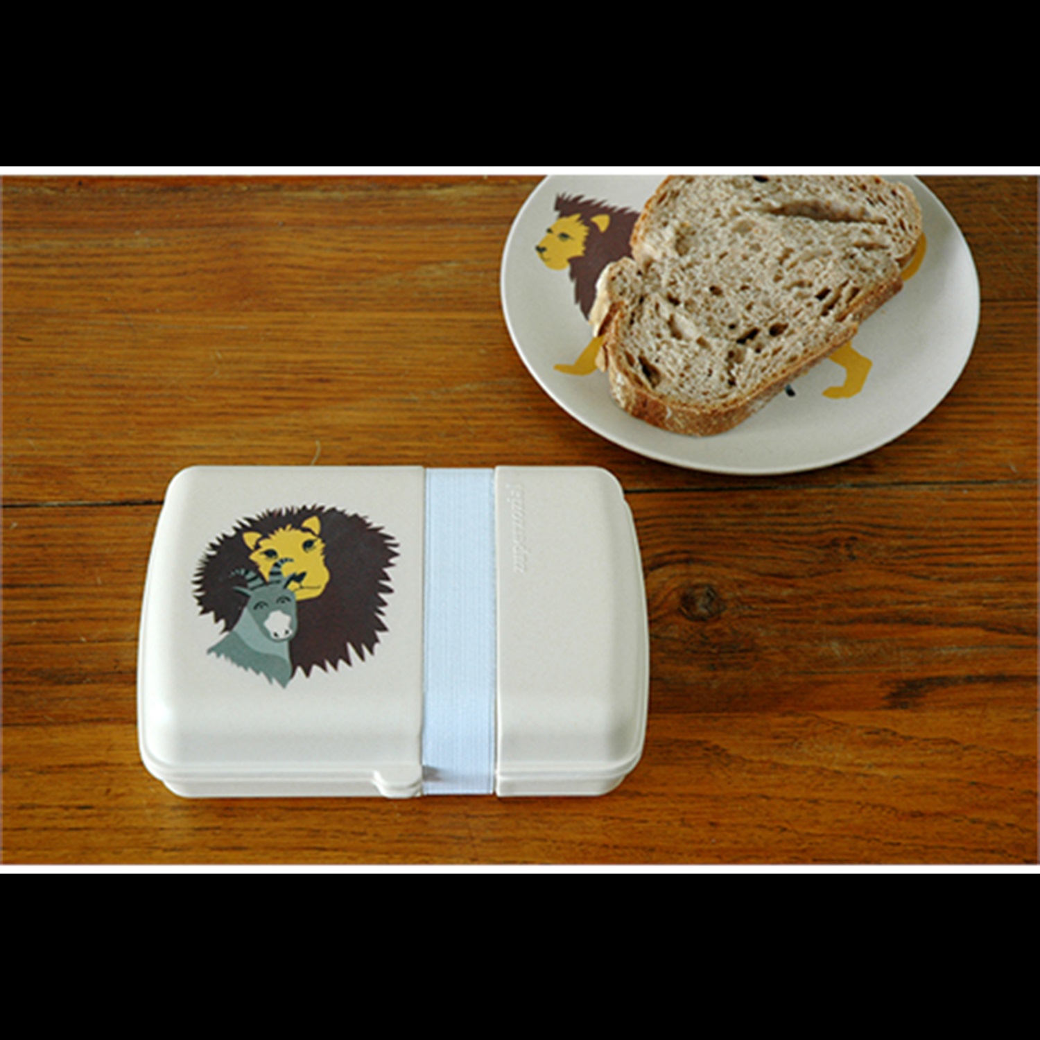 zuperzozial-lunchtime-lunchbox-lion