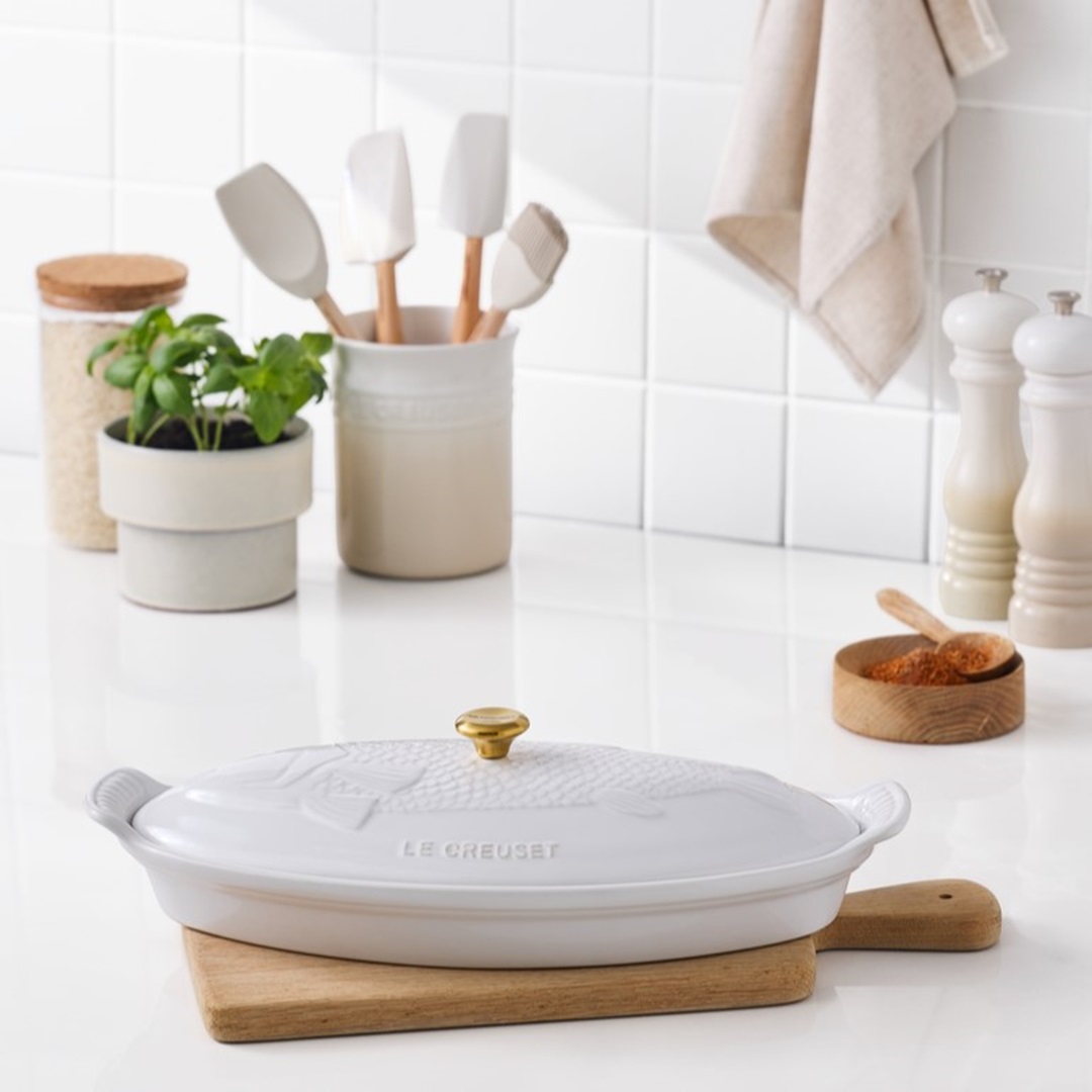 kookpunt-le-creuset-heritage-ovenschaal-met-deksel-vis,-1,6l-wit-a