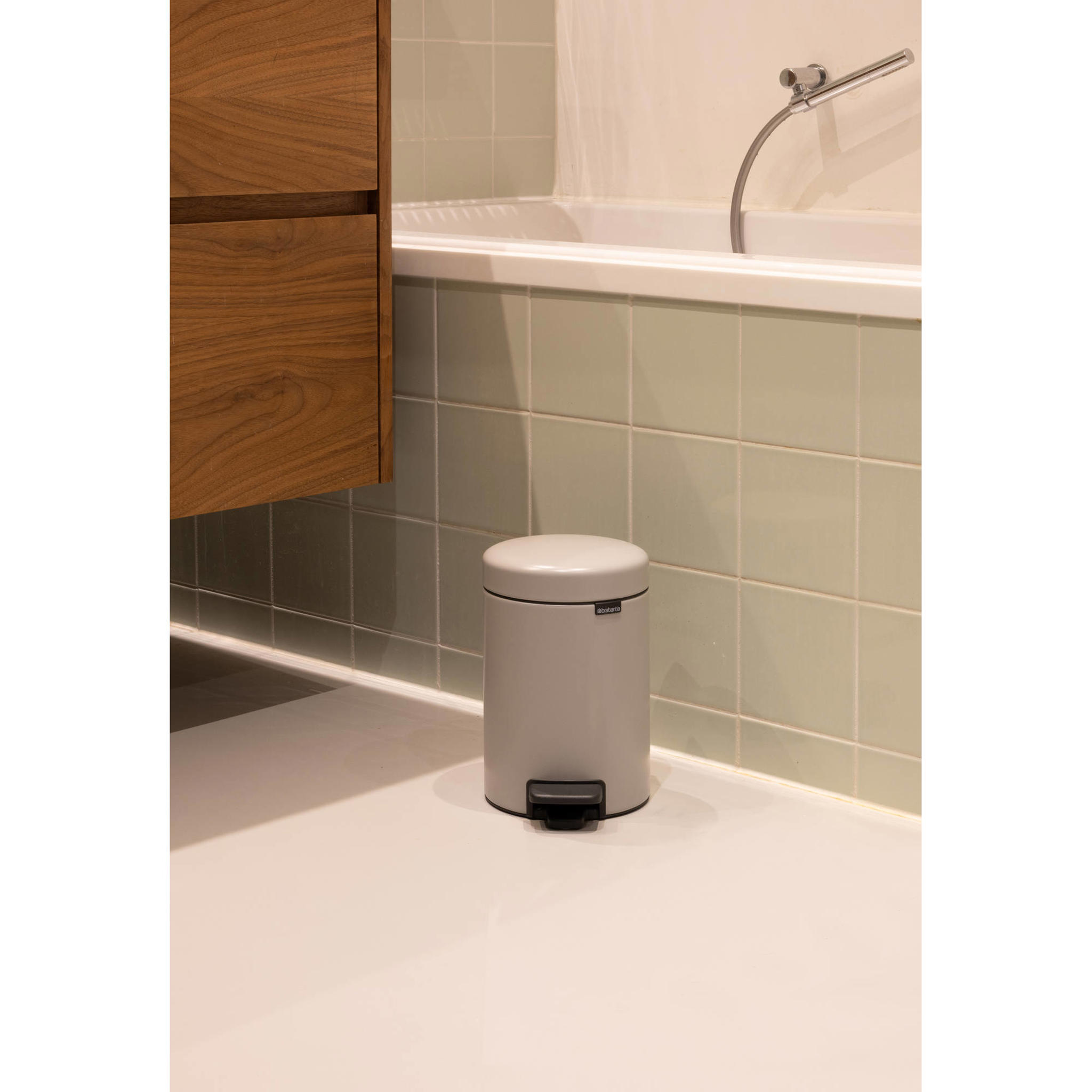 brabantia-newicon-pedaalemmer-3l-soft-grey4.jpg