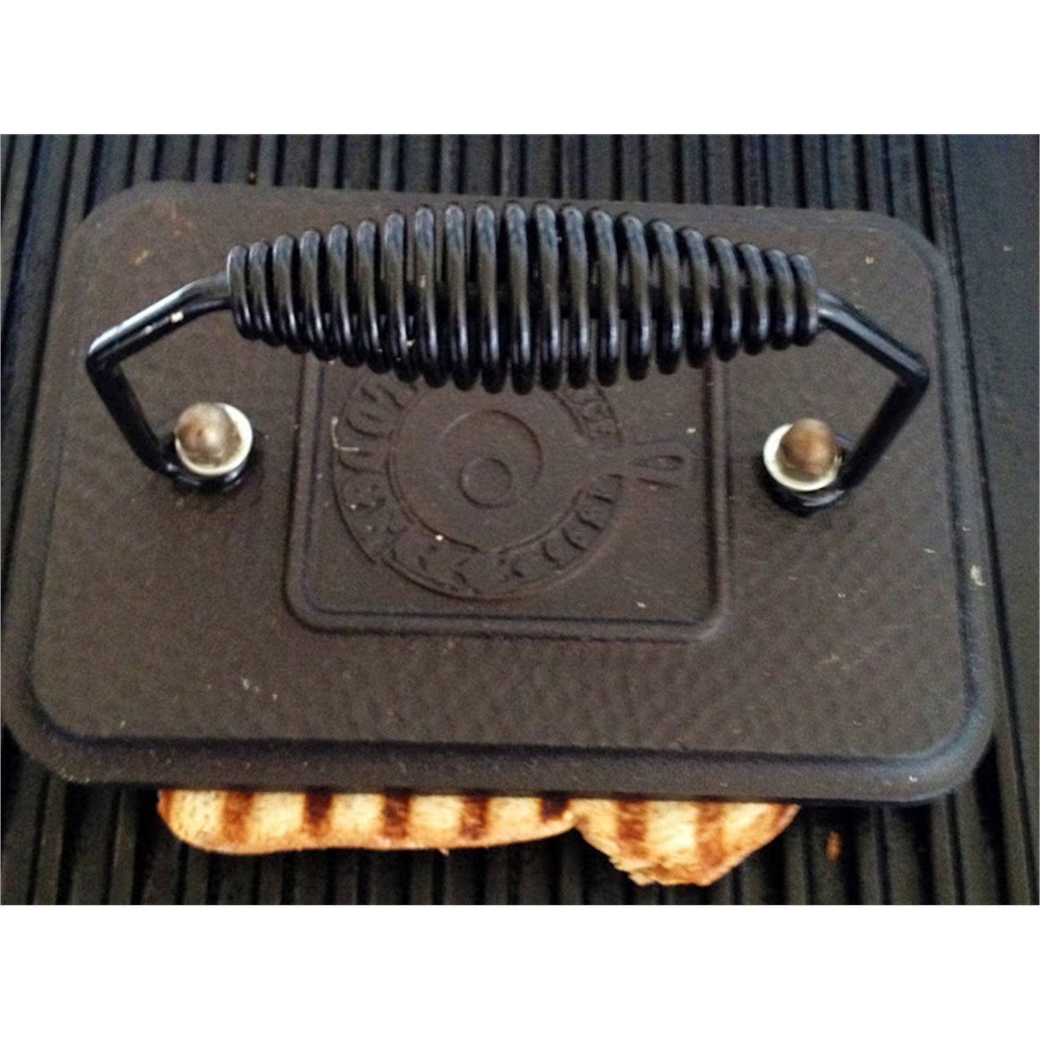 lodge-rectangle-grill-press-lgp3-17x114cm